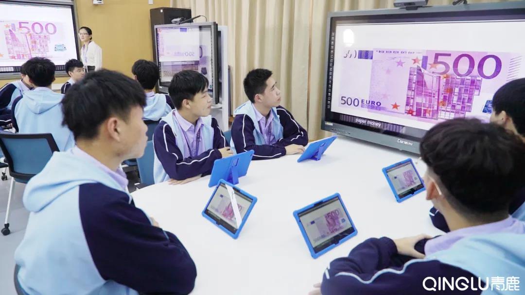 今天，我们走进上海信息技术学校，听见老师这样说……