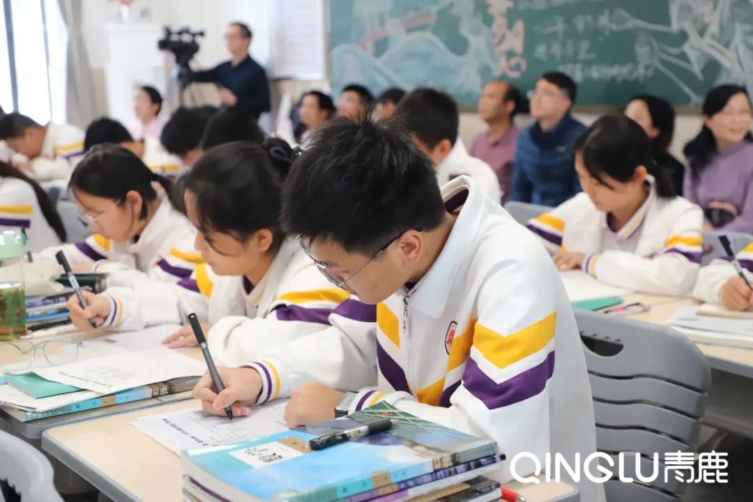 智慧纸笔赋能！惠州市教育专家、名师骨干40多人云集惠州市实验中学北校区开展全市教育教学研训活动